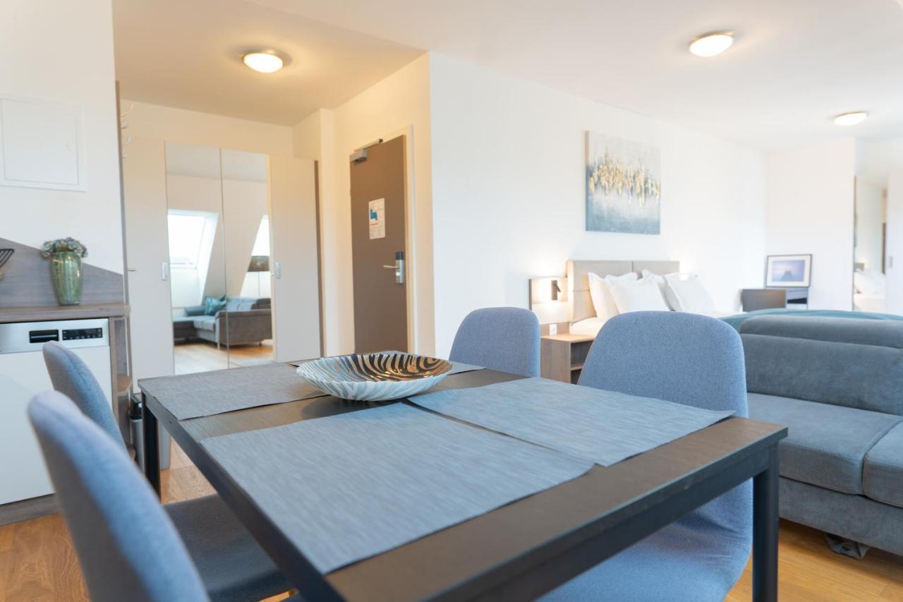 Hotel Triester Wina Bagian luar foto